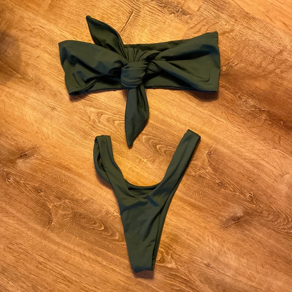 B Skylar bikini